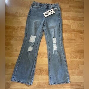NWT Almost Famous woman’s jeans style is  90’s fit size 7